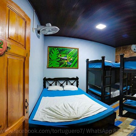 Hostel Tortuguero 7Backpackers ภายนอก รูปภาพ