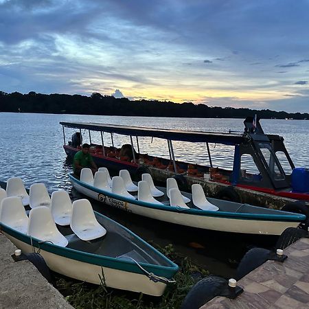 Hostel Tortuguero 7Backpackers ภายนอก รูปภาพ