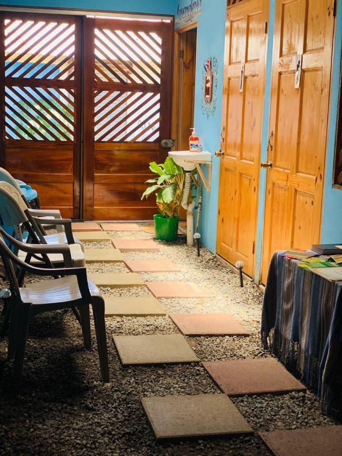 Hostel Tortuguero 7Backpackers ภายนอก รูปภาพ