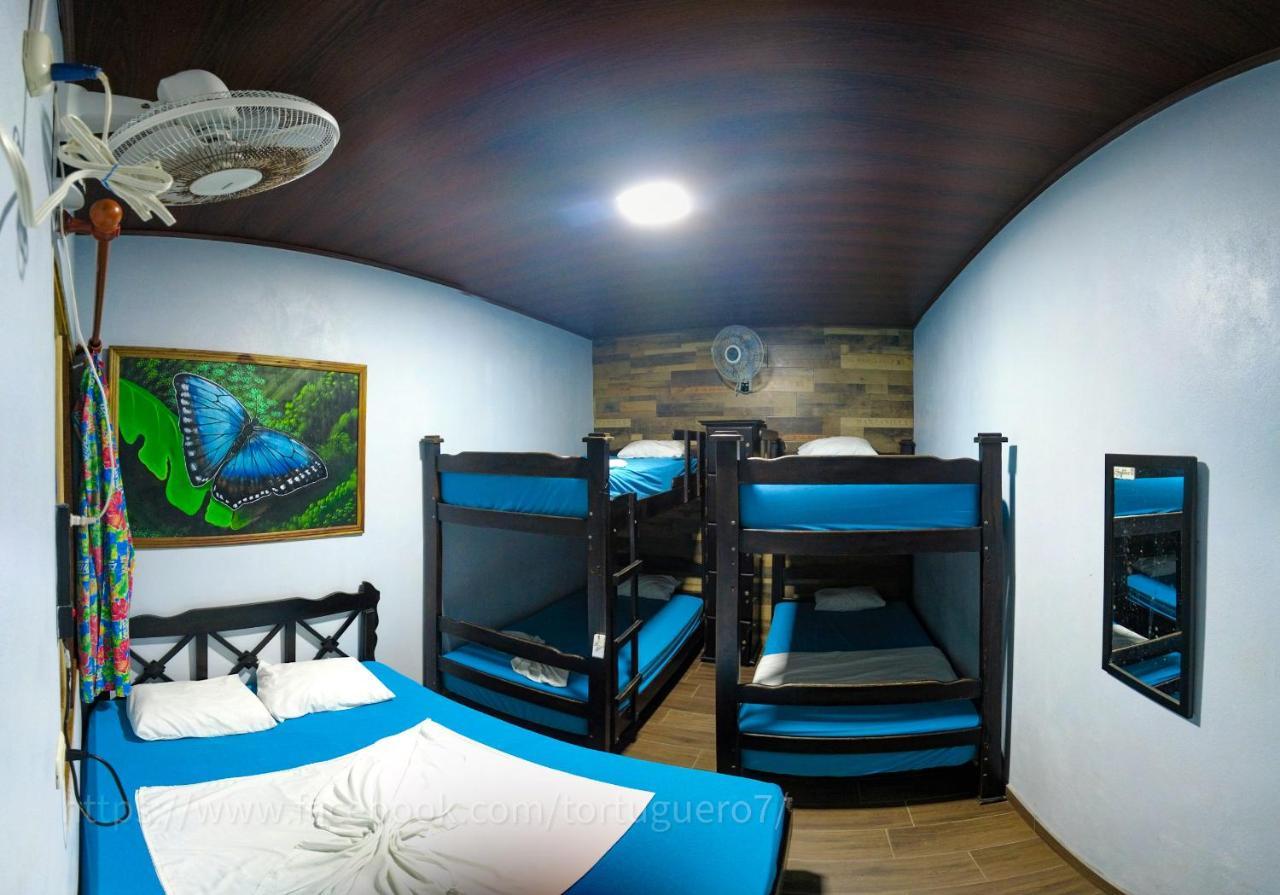 Hostel Tortuguero 7Backpackers ภายนอก รูปภาพ