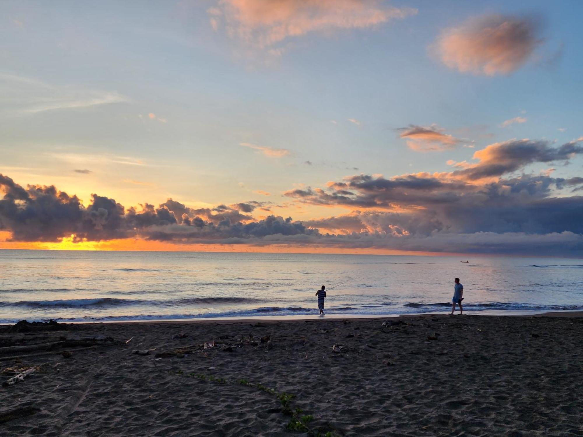 Hostel Tortuguero 7Backpackers ภายนอก รูปภาพ