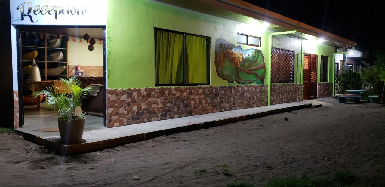 Hostel Tortuguero 7Backpackers ภายนอก รูปภาพ